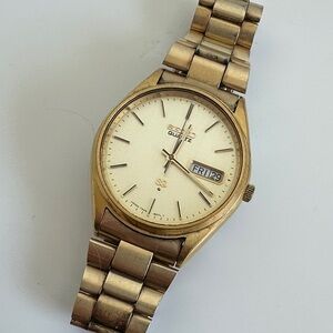 Seiko Vintage Gold Tone Quartz 1980s Men’s watch - round face 35mm